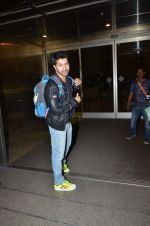 Varun Dhawan leave for Bulgaria for Dilwale shoot in Mumbai Airport on 24th June 2015